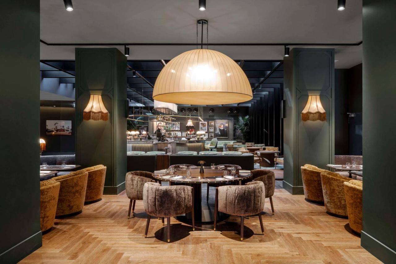 Radisson Collection Hotel, Santa Sofia ميلان المظهر الخارجي الصورة Restaurant interior